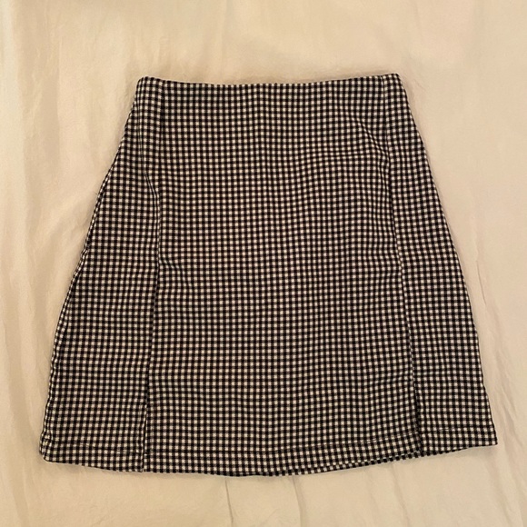 Brandy Melville Dresses & Skirts - Brandy Melville Cara Skirt